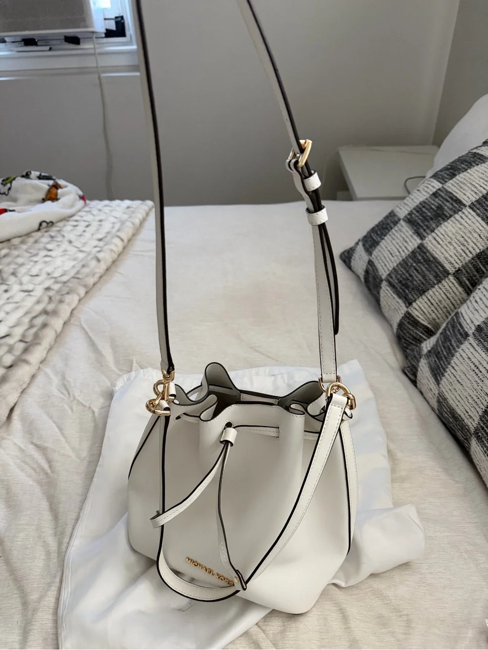 Michael Kors Cream Leather Shoulder Tote with Gold Hardware
